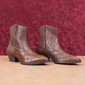 Seychelles Women Upside Brown Leather Western Cowboy Boots size 9